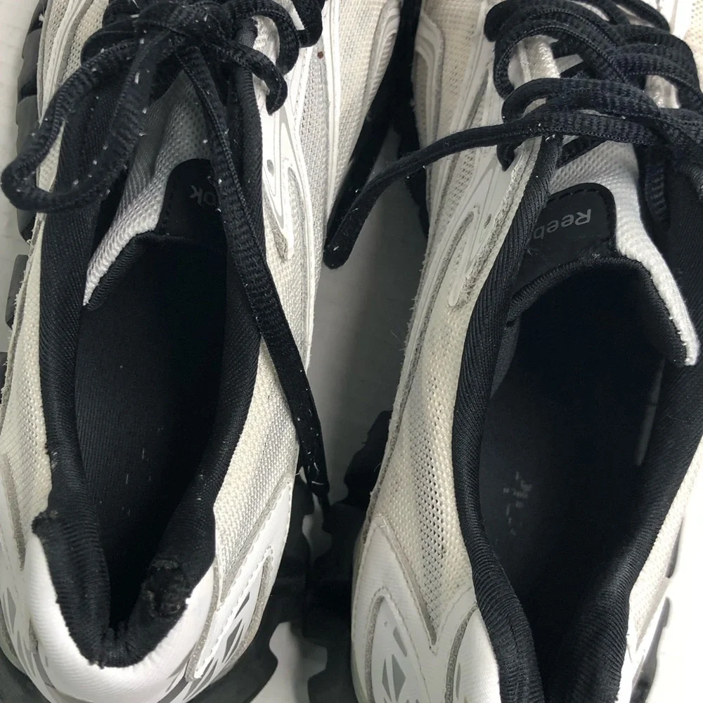 Reebok Sneakers Zig Tech Sonic Mens Size 6.5 White Black Athletic Shoes